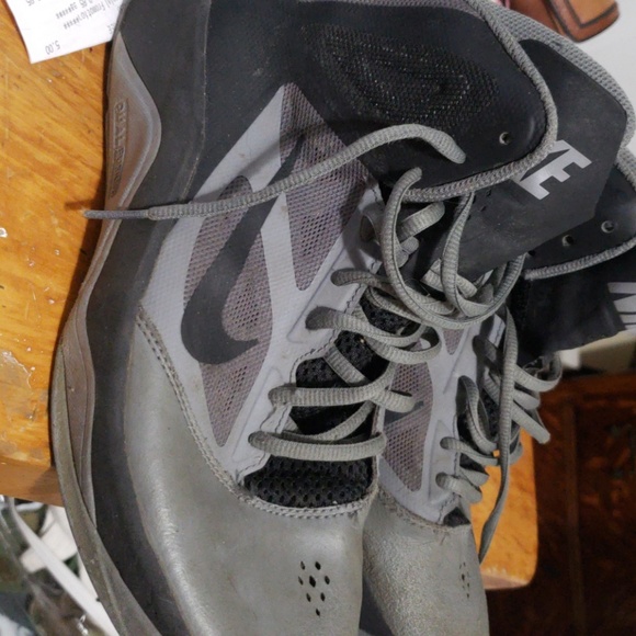 Nike Other - Basketball sneakers Nike